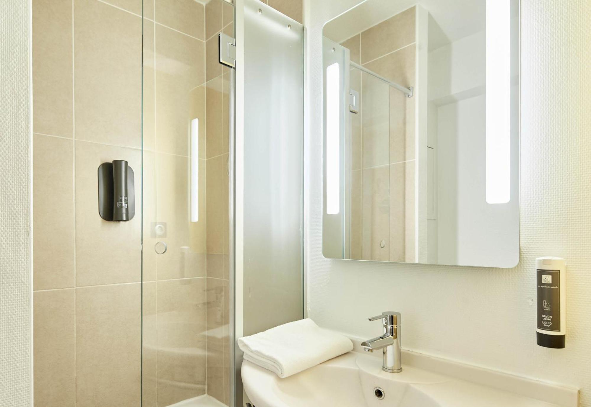 B&B Hotel Evry Lisses 2 Dış mekan fotoğraf